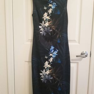 Super sexy Ted Baker Fall 2015 sleeveless back-zip